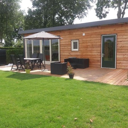 Luxe Bungalow Op Rustig Vakantiepark. Dronrijp Luaran gambar